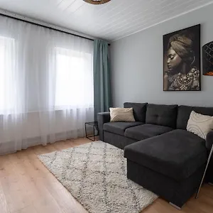  Apartment Schoenes 2-zimmer-apartment In Sehr Zentraler Lage