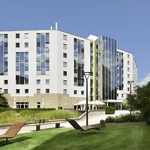 Novina Suedwestpark Otel